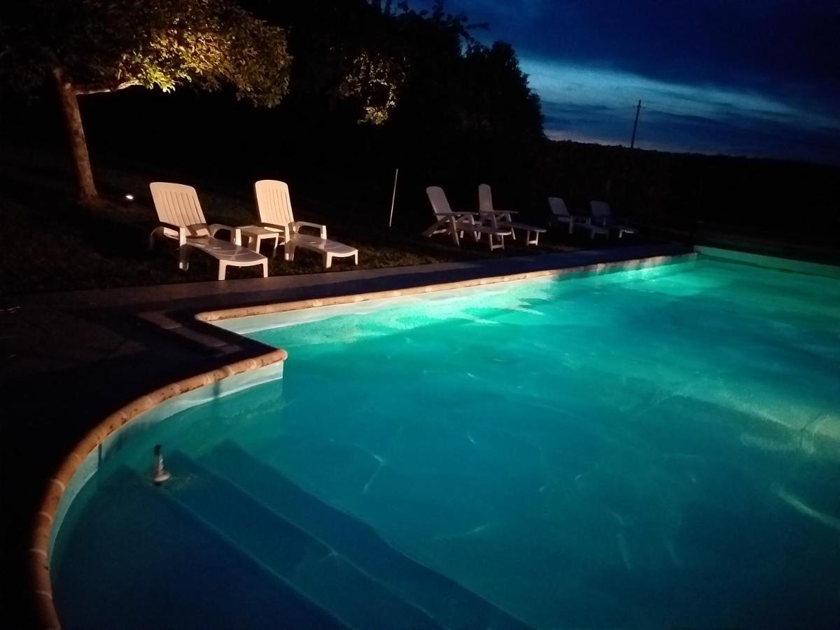 L'Aur~Elie Bed & Breakfast Lalinde Bagian luar foto