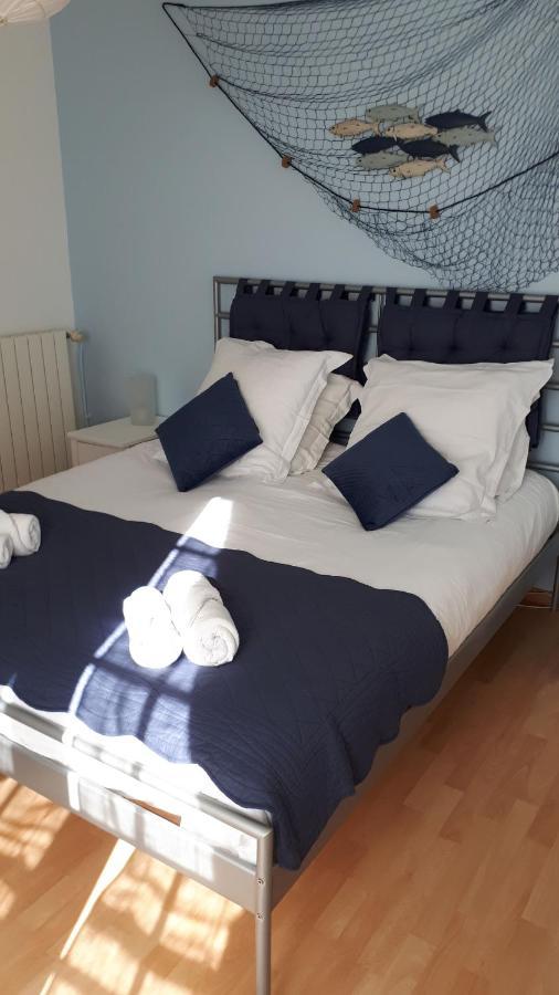 L'Aur~Elie Bed & Breakfast Lalinde Bagian luar foto