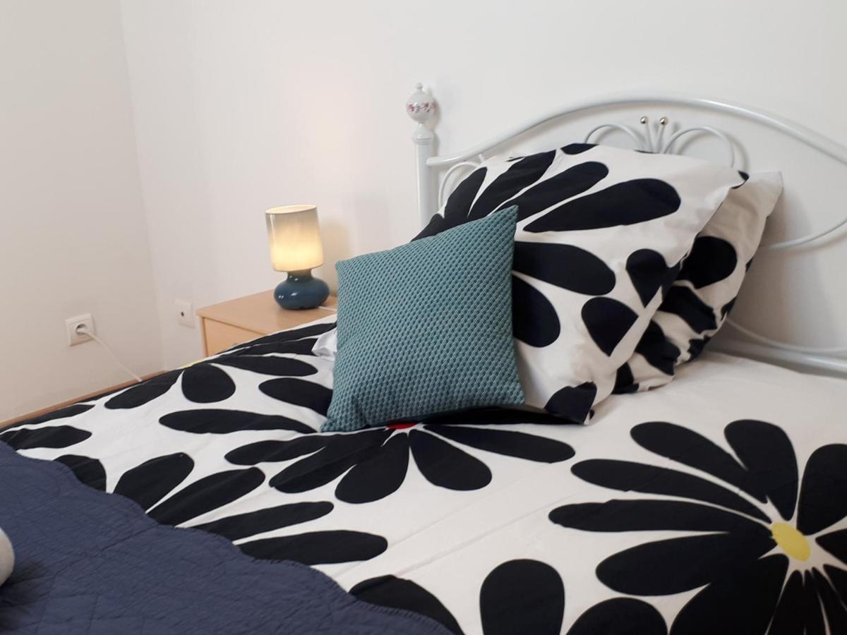 L'Aur~Elie Bed & Breakfast Lalinde Bagian luar foto