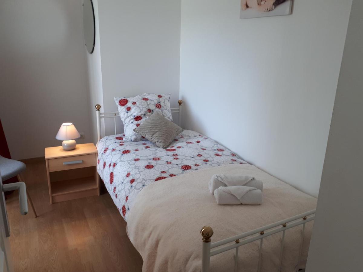 L'Aur~Elie Bed & Breakfast Lalinde Bagian luar foto