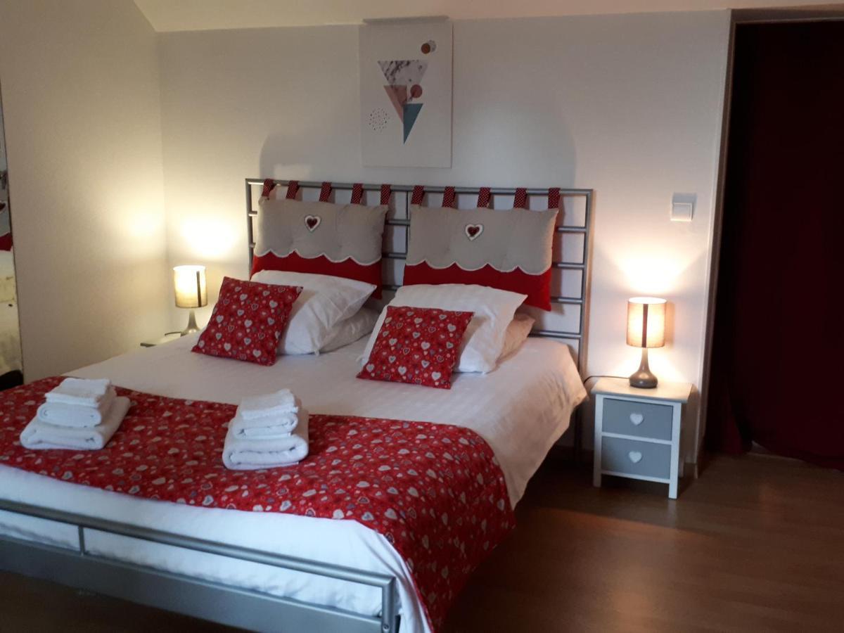 L'Aur~Elie Bed & Breakfast Lalinde Bagian luar foto
