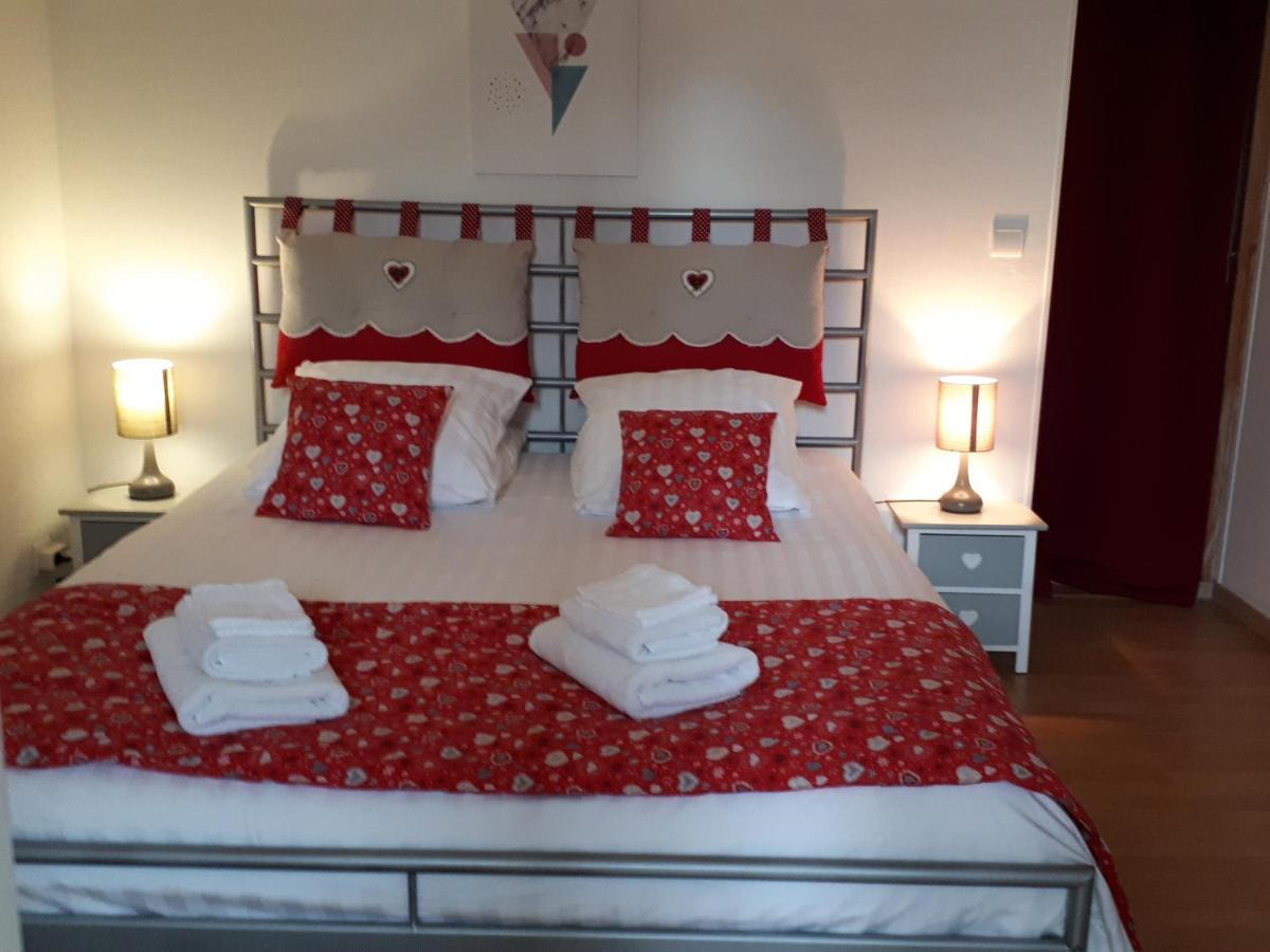 L'Aur~Elie Bed & Breakfast Lalinde Bagian luar foto